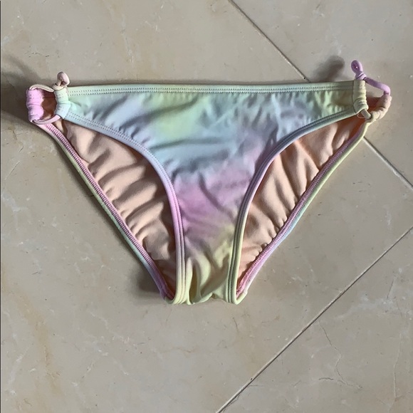 bikini set - Picture 2 of 5